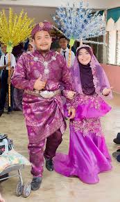 We did not find results for: Sambut Hari Guru Tema Pengantin Amboi Sakan Guru Di Sk Chini Berpakaian Bak Raja Sehari