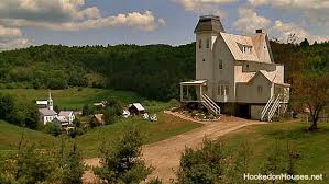 Lester green (born june 2, 1968), better known by his stage name beetlejuice, is an american entertainer, actor, and member of the the howard stern show's wack pack. A Look At The Beetlejuice House Before And After Its Scary Makeover Beetlejuice House Beetlejuice Famous Houses