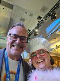 Artist looking for connections at Tampa Bay conventions