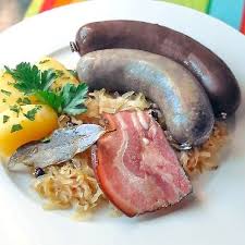 Deftiger Geht Ein Gericht Nicht Die Blutwurst Ist Eine Besondere Sie Wurde Mit Dem Grand Prix Excellence International Blutwurst Einfache Gerichte Wurstchen