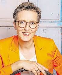 Roland Helms's Instagram, Twitter & Facebook