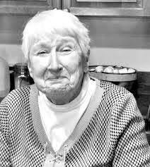 Louise Craven's Instagram, Twitter & Facebook