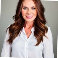 Heather Holley's Instagram, Twitter & Facebook