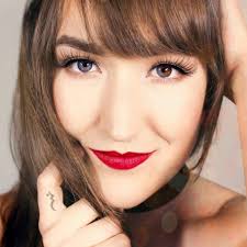 Heidi Osborne's Instagram, Twitter & Facebook