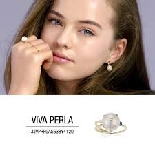 Kristina Pimenova fans Peru...