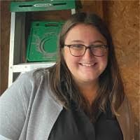 Kelly Ostrander's Instagram, Twitter & Facebook