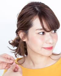 仕事中にもおすすめ 簡単にできる髪のまとめ方19選 美的 com 簡単 ヘアアレンジ 髪型 アレンジ 簡単 簡単 まとめ髪
