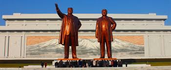 萬壽臺大紀念碑) is a complex of monuments in pyongyang, north korea.there are 229 figures in all, commemorating the history of the revolutionary struggle of the korean people, and especially their leaders. Mansudae Grand Monument Ktg Pyongyang North Korea