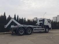 Sinotruk HOWO 4X2 300HP 8-16 Cbm Waste Refuse Cleaning Spinkler Hook Lift Swing Arm Sweeper Collection Compression Sanitation Compactor Garbage Truck