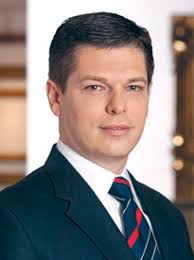 Gregory Cash's Instagram, Twitter & Facebook