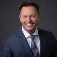 Stephanie Wanless's Instagram, Twitter & Facebook