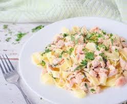 Tagliatelles Au Saumon Recette Recette Tagliatelle Saumon Tagliatelles Au Saumon Pates Au Saumon Fume