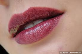 блеск для губ Chanel Rouge Allure Extrait De Gloss Chanel Rouge Allure Extrait De Gloss Pure Shine Intense Colour Long Wear Lip Gloss 72 Chanel Extrait Puree