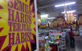 Pt hero supermarket tbk memutuskan menutup giant dan seketika meninggalkan kesedihan bagi publik, khususnya mereka yang sering belanja ke supermarket tersebut. La4j Qbyrxnacm