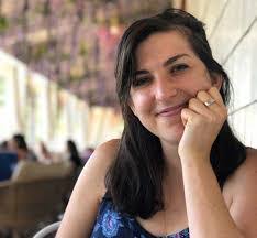 Kelly Laban's Instagram, Twitter & Facebook