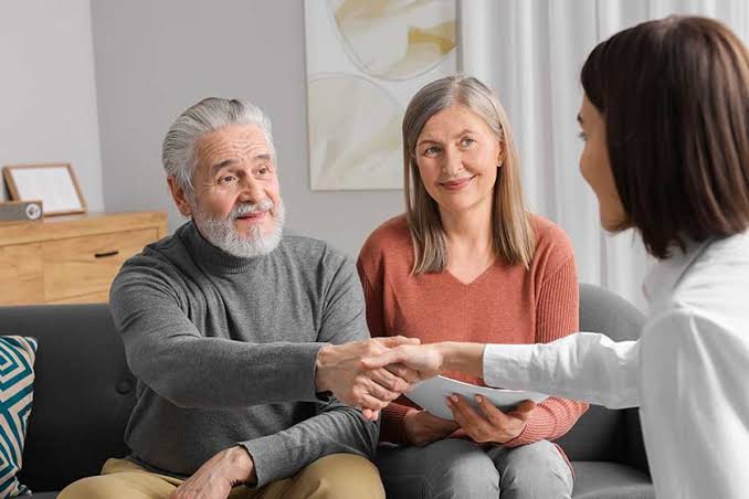 9 Reasons Why You Need A Professional Financial Advisor After Retirement | Seaton Senior Living