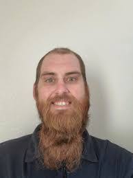 Lee Tate's Instagram, Twitter & Facebook