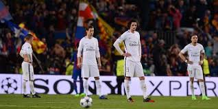 .entre le psg et barcelone, l'équipe de 100%25 psg la tribune fait monter la température. Ligue Des Champions Le Psg Elimine Apres Sa Defaite Insensee A Barcelone