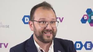 Carlos Picazo's Instagram, Twitter & Facebook