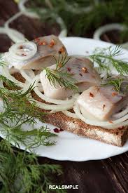 9 Traditional New Year S Day Foods That Are Considered Good Luck In 2020 Global Cooking Food New Years Day Meal