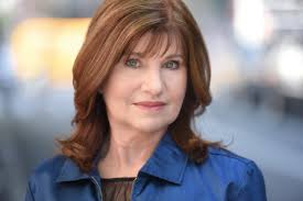 Sirens' Song (Short 2018)