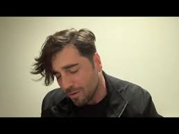 Bustamante canta #SinBandera vía Instagram 06-12-2018