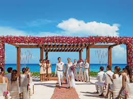 Top 10 Cancun Wedding Packages Resorts With Prices Inclusions 2020 In 2020 Cancun Wedding Cancun Resorts Riviera Cancun Resort