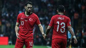 Als heißester anwärter auf platz wurde dann schon die türkei gereiht. Remis Gegen Island Turkei Qualifiziert Sich Fur Die Em 2020 Auch Frankreich Sicher Durch Sportbuzzer De
