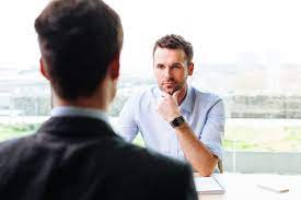 Aus vielen qualifizierten bewerber wählen sie den finanzprofi aus, der sich am besten für die ausgeschriebene position eignet. Eine Heikle Frage Im Vorstellungsgesprach Wo Liegen Ihre Schwachen Careeasy Dein Karrieremagazin