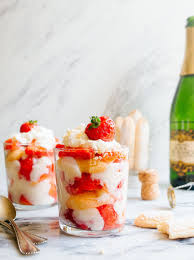 Strawberry Champagne Trifles For Two Are A Perfect New Year S Eve Dessert Strawberries Soaked In C Champagne Dessert Champagne Dessert Recipes Dessert Recipes