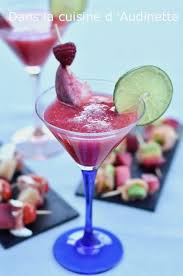 Cocktail Au Rhum Pechevigne Et Framboises Et Ses Brochettes Apero Assorties Dans La Cuisine D Audinette Brochette Apero Cocktail Rhum Recettes De Cuisine