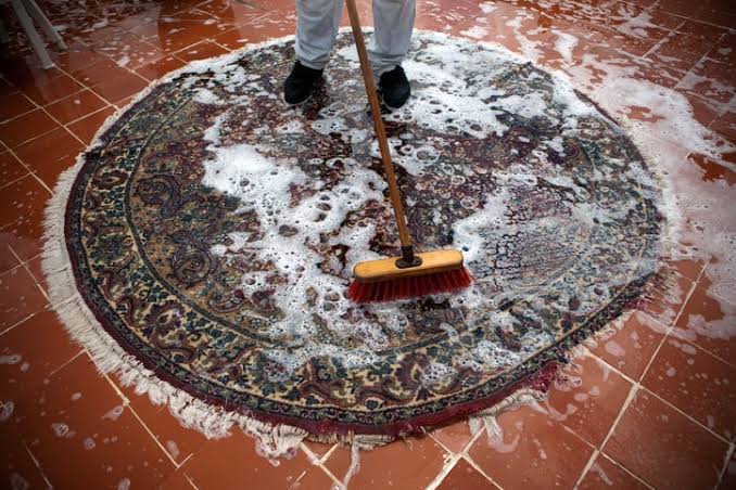 In-Home Extraction vs In-Plant Rug Washing