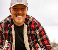 Howard Roach's Instagram, Twitter & Facebook