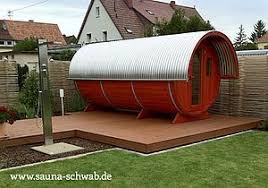 103 Fasssauna Mit Tonnendach Auf Einer Schonen Larchen Terrasse In 2020 Fasssauna Sauna Gartensauna