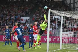 Tous ont été des légendes absolues pour leur pays et leurs l'ancien hambourgeois a pris sa retraite avec 21 matches de coupe du monde à son actif, devenant ainsi le troisième joueur ayant disputé le plus. Les 10 Meilleurs Gardiens De La Saison De Ligue 1 Aux Notes L Equipe L Equipe