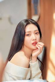 Red Velvet S Joy For Espoir Beglow Cushion Campaign Red Velvet Joy Red Velvet Photoshoot Red Velvet