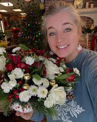 It's a winter ❄️ wonderland outside. But Santa's little workshop inside we  are still taking deliveries to ensure everyone gets their Christmas flowers  🌹 ☺️ Enjoy this beautiful snowy day! ☃️❄️ #cvf #