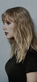 Taylor Swift Top Free Taylor Swift Iphone Taylorswift Trends Iphonexwallpaper In 2020 Taylor Swift Top Taylor Swift Long Hair Styles
