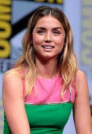 Армас на san diego comic con в 2017 году. Ana De Armas Wikipedia