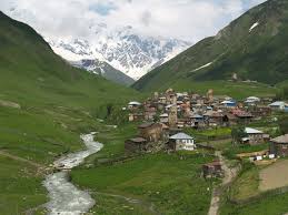 sɑkʰɑrtʰvɛlɔ ()) is a country located at the intersection of eastern europe and western asia.it is a part of the caucasus region, bounded to the west by the black sea, to the north and east by russia, to the south by turkey and armenia, and to the southeast by azerbaijan.it covers 69,700 square kilometres (26,911 sq mi. Gruzie Informace O Destinaci Ck Livingstone