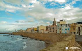 Discover more posts about sardaigne. Guide Touristique De La Sardaigne Guide Tourisme Sardaigne