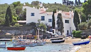 Perles d'orphée quelques larmes perlent sur l'âme d'orphée : Maison Musee Salvador Dali Visite Du Musee A Portlligat