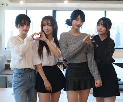 QWER announces first Japan fan concert 1, 2, QWER! in Tokyo | allkpop