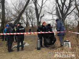 В центре днепра в субботу, 24 апреля, в упор расстреляли водителя внедорожника land cruiser 200. Ubijstvo V Kieve Iz Dnepra Vylovili Golovu Muzhchiny