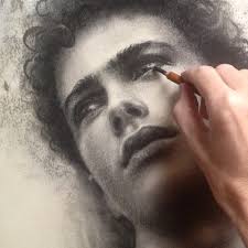 Design Stack: A Blog about Art, Design and Architecture: Charcoal Portrait  Drawings with Lifelike Character