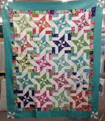 Kitchen island design pinterest pins disappearing pinwheel. 35 Disappearing Pinwheel Quilt Ideen Quilten Patchwork Quilts
