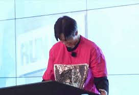 Instead of getting angry, he responded to her in a sweet way. Jungkook Bts Angry Gifs Tenor