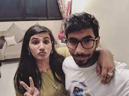 Lifestyle of jasprit bumrah the indian bowler known for his yorkers. Jasprit Bumrah On Twitter Family Is Not An Important Thing It S Everything Goodtobehome Sister