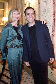 Sa femme maryline est morte il y a un an dans la plus grande discrétion. Qui Est Emmanuelle Lannes La Femme De Thierry Beccaro Photo