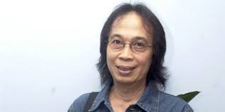 Sebuah lagu yang bermakna kesetiaan sampai maut memisahkan.berikut ini chord gitar dan lirik lagu sampai tutup usia. Lirik Lagu Sampai Tutup Usia Angga Candra Merdeka Com